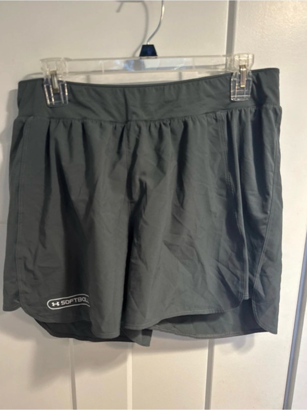 Under Armour women’s  Dark Gray Athletic Softball Shorts large
